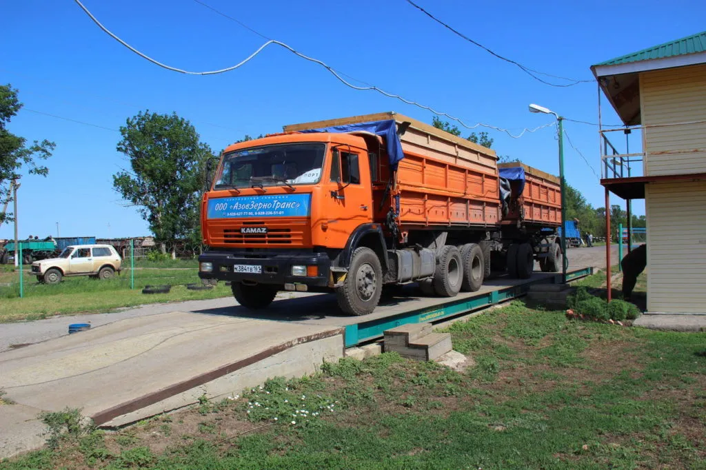 зерновозы. Перевозка зена.  в Азове