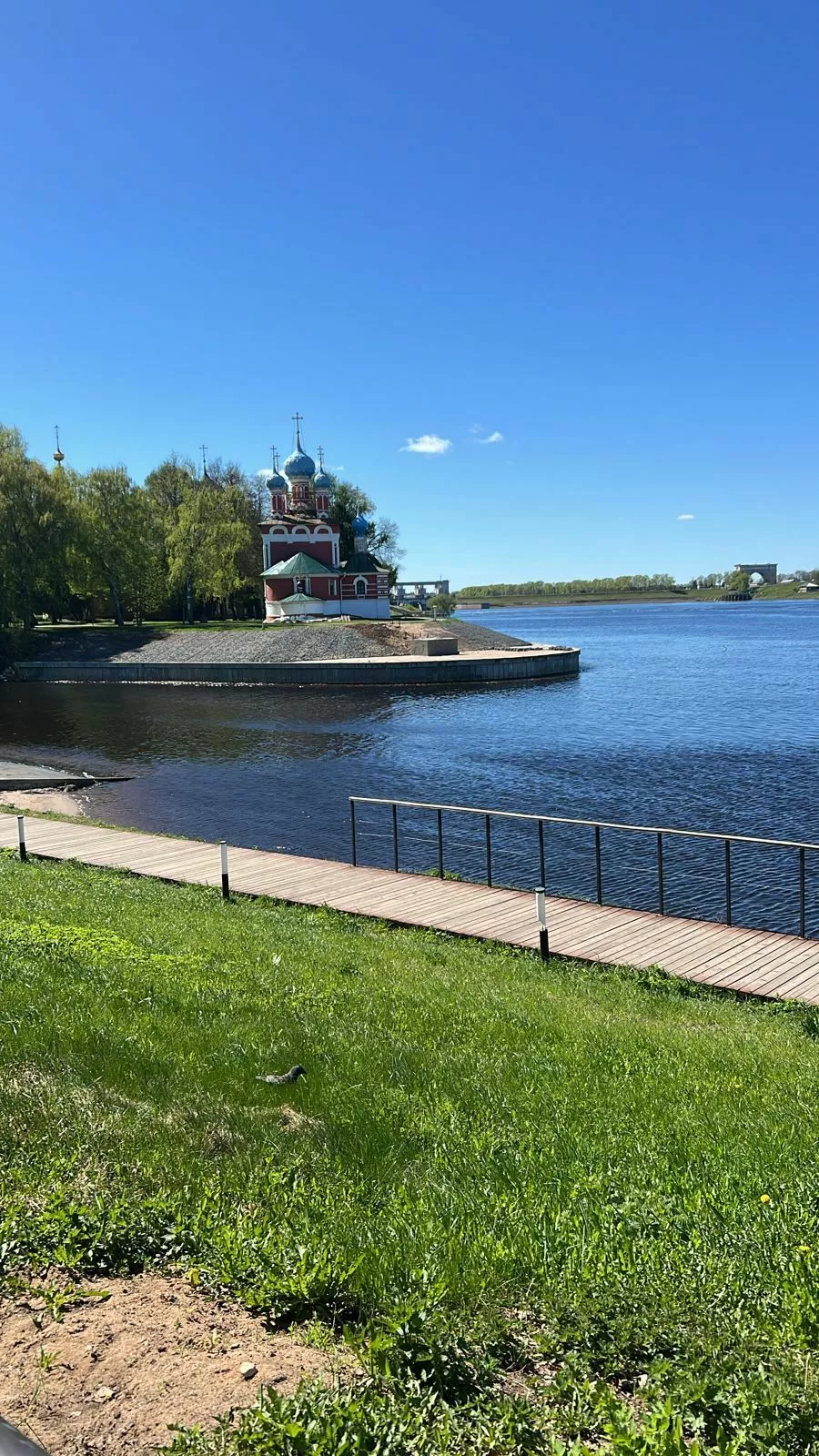 Фотография продукта Очистка рек водоемов плавающими экскават