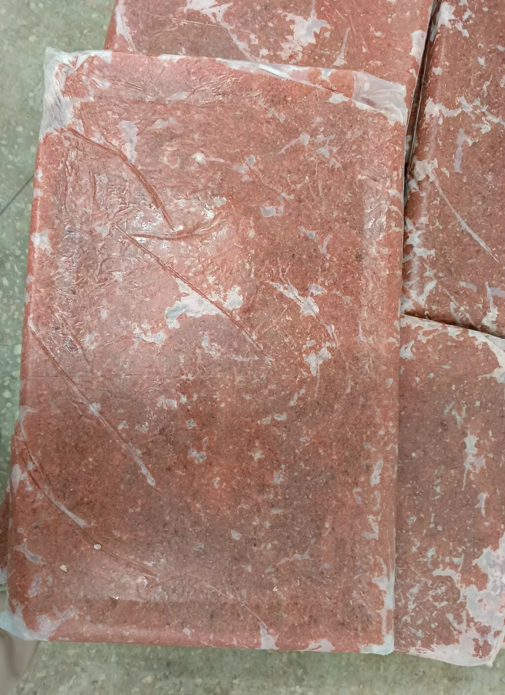 Фотография продукта Корм для птицы.мясокостный фарш говяжий 